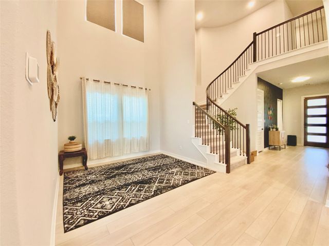 243 Kings Pine DR, Dripping Springs, TX 78620