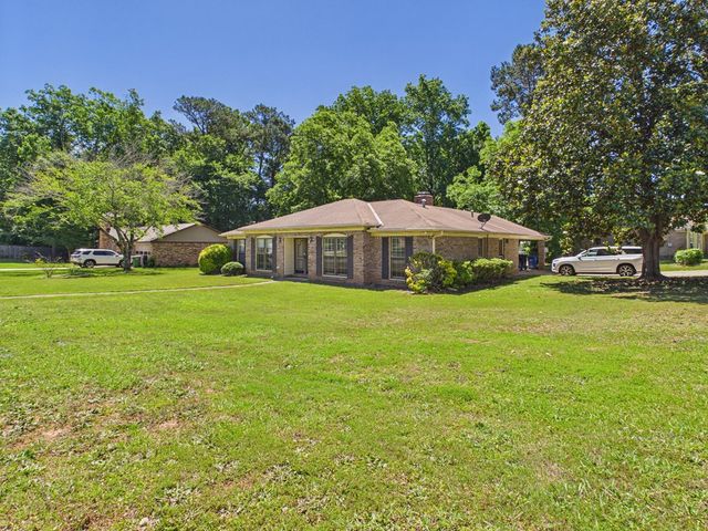 1332 Autumn Ridge Drive, Columbus, GA 31904
