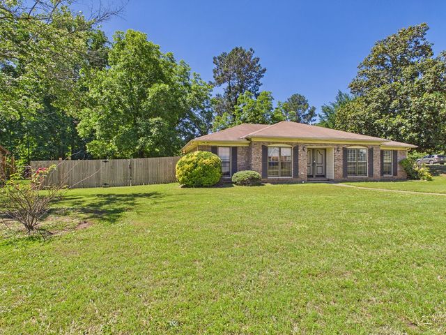 1332 Autumn Ridge Drive, Columbus, GA 31904