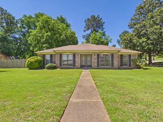 1332 Autumn Ridge Drive, Columbus, GA 31904