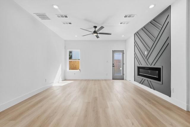 2532 Lowery Street, Dallas, TX 75215