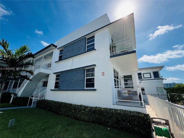 960 Bay Dr 912, Miami Beach, FL 33141