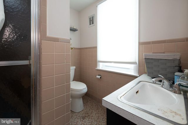 1017 MARKET ST, Gloucester City, NJ 08030