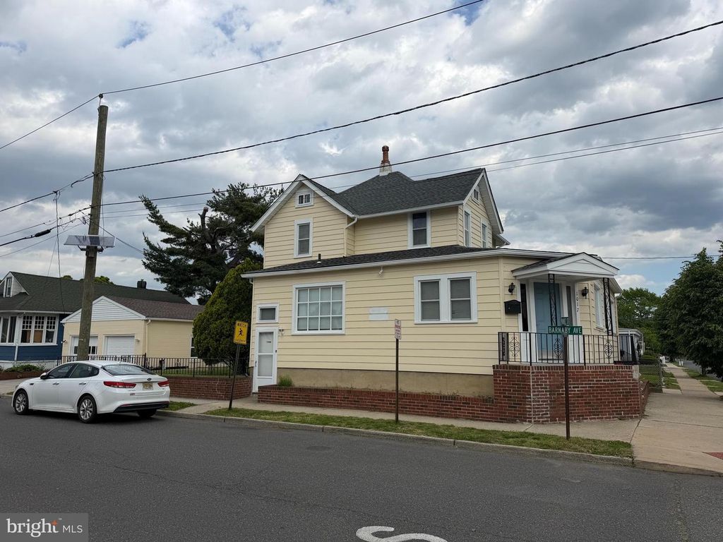 1017 MARKET ST, Gloucester City, NJ 08030
