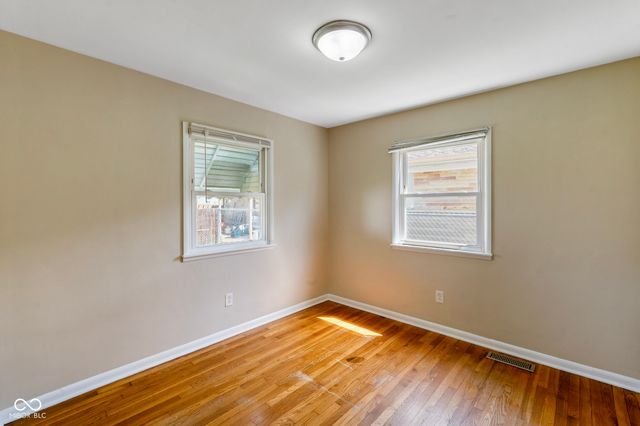 325 N 7th Avenue, Beech Grove, IN 46107