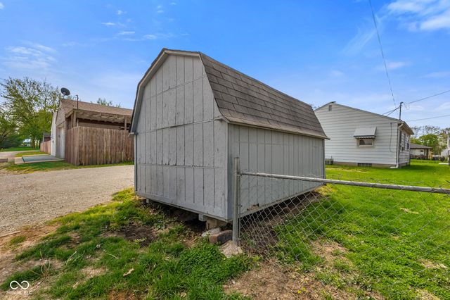 325 N 7th Avenue, Beech Grove, IN 46107