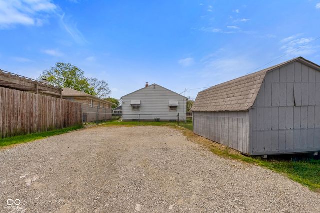 325 N 7th Avenue, Beech Grove, IN 46107