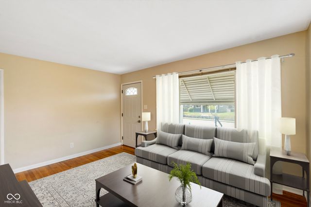 325 N 7th Avenue, Beech Grove, IN 46107