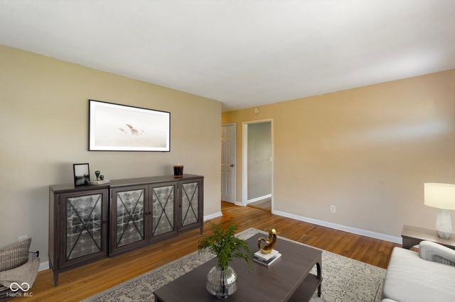 325 N 7th Avenue, Beech Grove, IN 46107