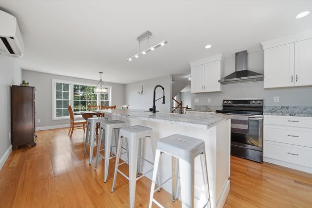 588 Main St, West Newbury, MA 01985