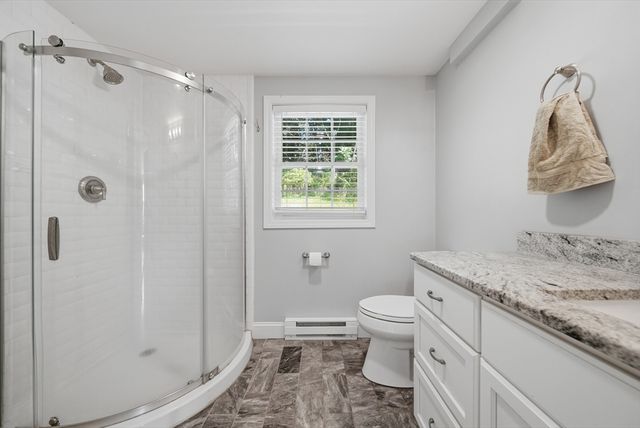 588 Main St, West Newbury, MA 01985