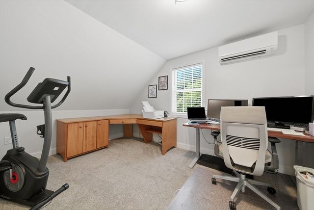 588 Main St, West Newbury, MA 01985