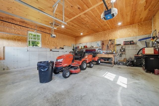 588 Main St, West Newbury, MA 01985