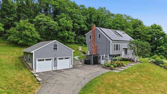 588 Main St, West Newbury, MA 01985