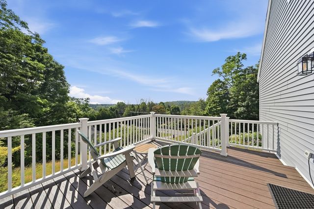 588 Main St, West Newbury, MA 01985