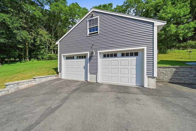 588 Main St, West Newbury, MA 01985