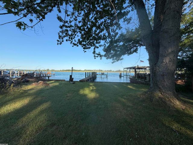 6540 Dickinson Island, Harsens Island, MI 48028