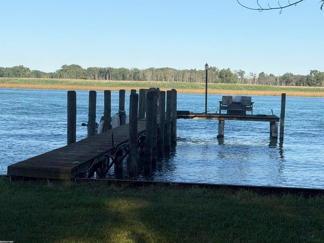 6540 Dickinson Island, Harsens Island, MI 48028
