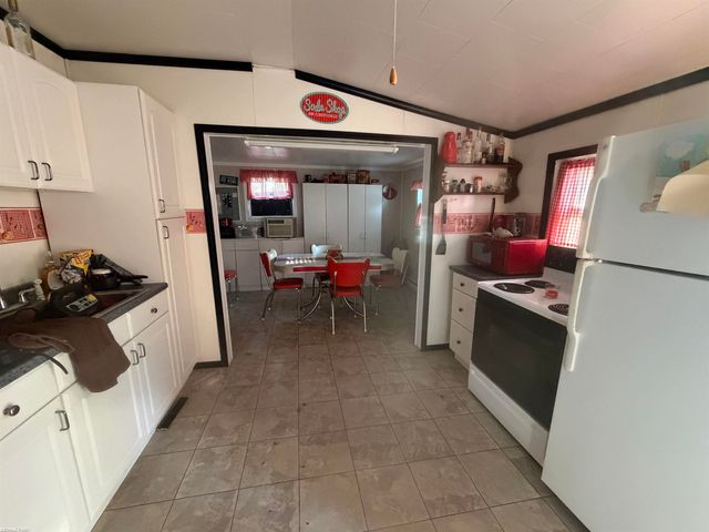 6540 Dickinson Island, Harsens Island, MI 48028