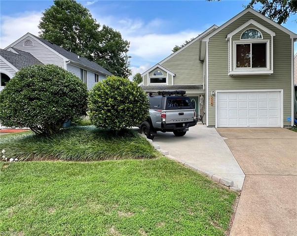 3325 Barberry LN, Virginia Beach, VA 23453