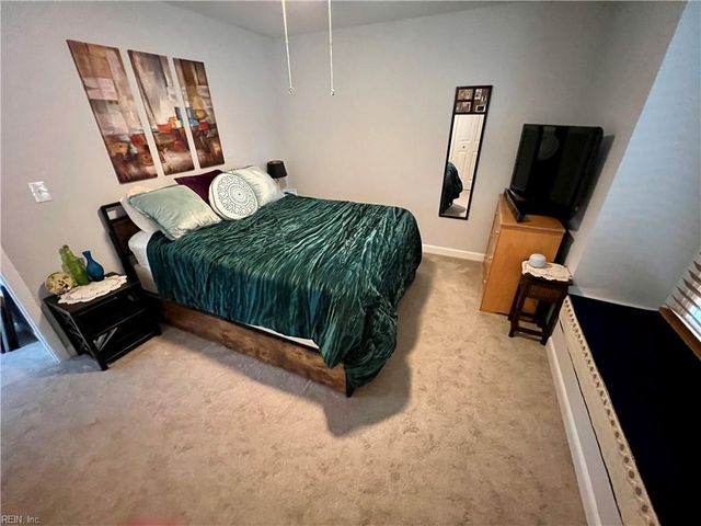 3325 Barberry LN, Virginia Beach, VA 23453