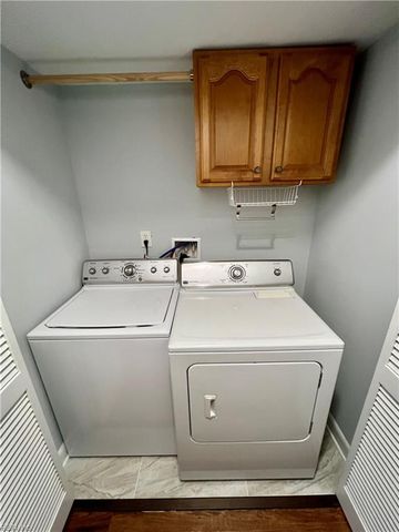 3325 Barberry LN, Virginia Beach, VA 23453