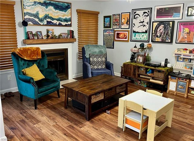 3325 Barberry LN, Virginia Beach, VA 23453