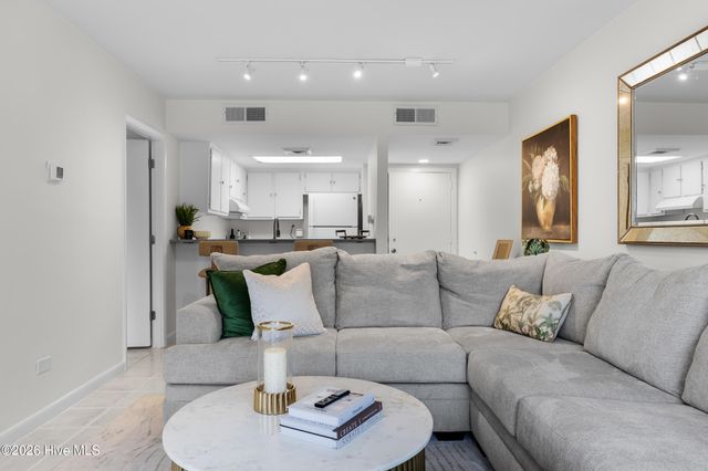 322 Causeway Drive Ste 101, Wrightsville Beach, NC 28480