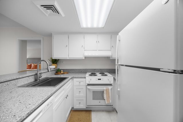 322 Causeway Drive Ste 101, Wrightsville Beach, NC 28480