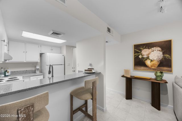322 Causeway Drive Ste 101, Wrightsville Beach, NC 28480
