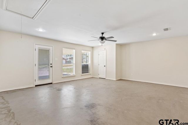 21375 Carole Street, Chandler, TX 75758