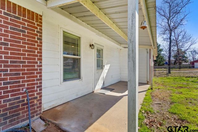 21375 Carole Street, Chandler, TX 75758