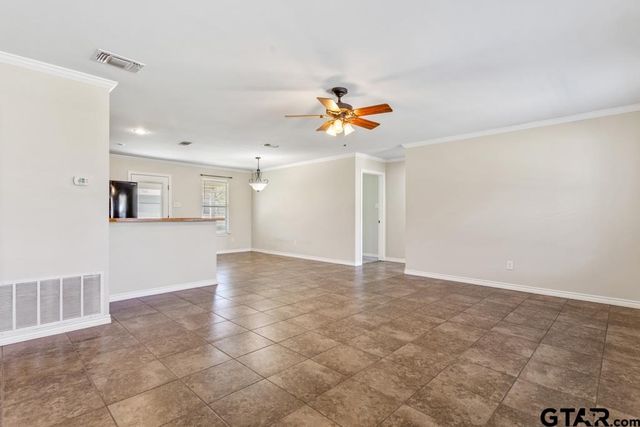 21375 Carole Street, Chandler, TX 75758