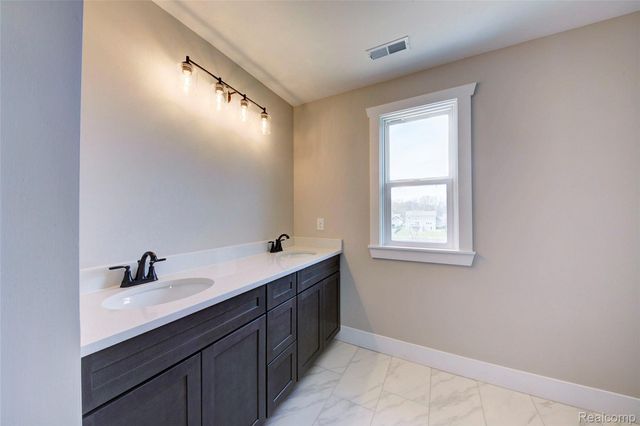 MOH 74 ROUND ROCK, Marion Township, MI 48843