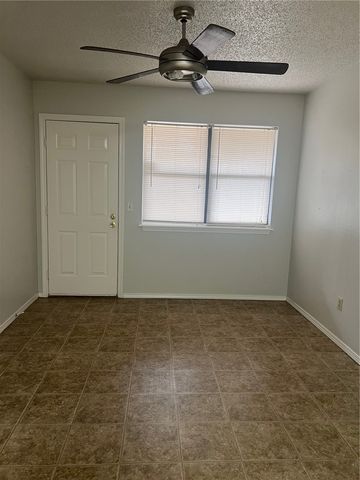 718 N Walnut Street B, Siloam Springs, AR 72761