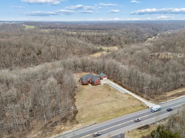 5140 Highway 52, W, Lafayette, TN 37083