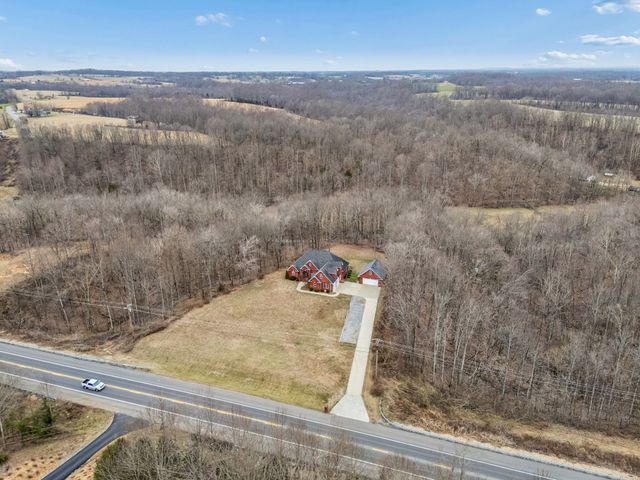 5140 Highway 52, W, Lafayette, TN 37083