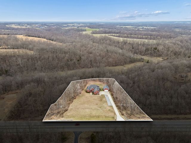 5140 Highway 52, W, Lafayette, TN 37083