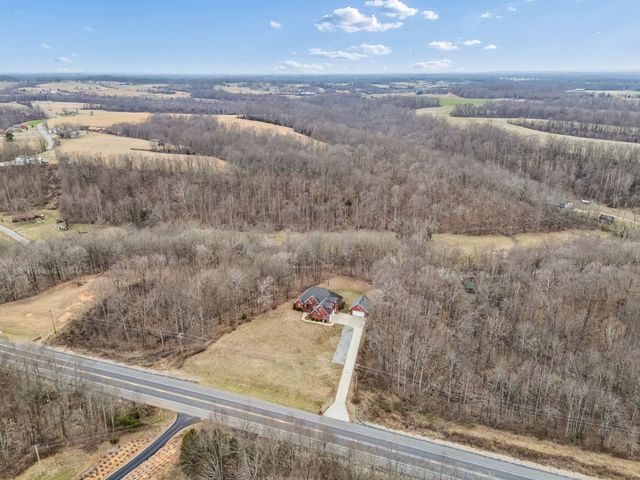 5140 Highway 52, W, Lafayette, TN 37083
