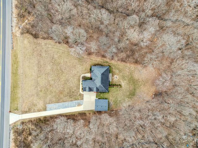 5140 Highway 52, W, Lafayette, TN 37083