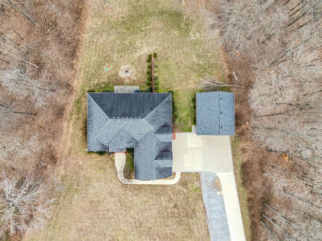 5140 Highway 52, W, Lafayette, TN 37083