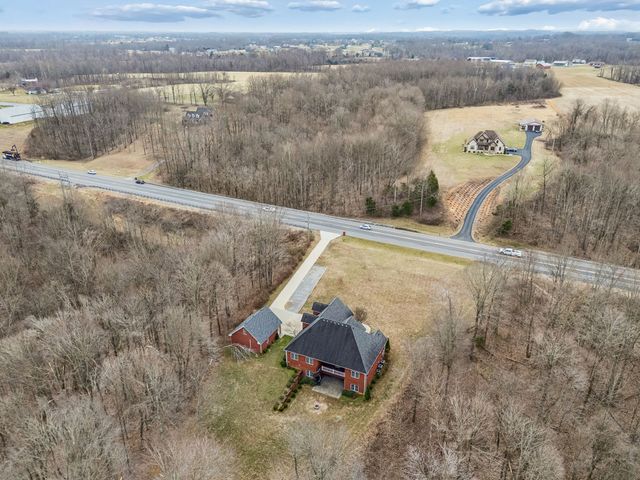 5140 Highway 52, W, Lafayette, TN 37083