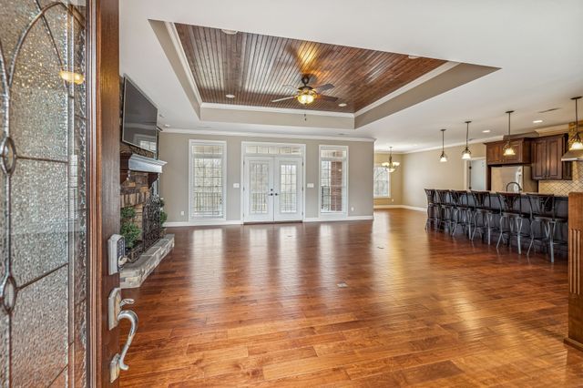 5140 Highway 52, W, Lafayette, TN 37083