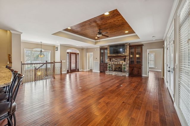 5140 Highway 52, W, Lafayette, TN 37083