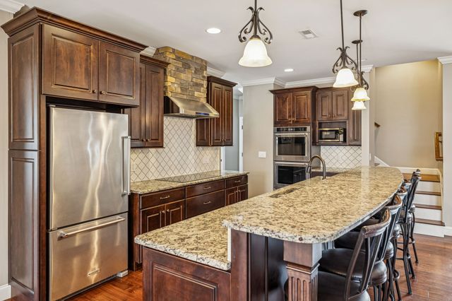 5140 Highway 52, W, Lafayette, TN 37083