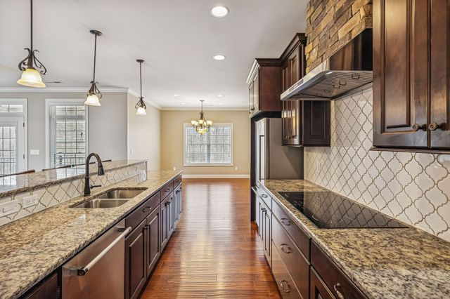 5140 Highway 52, W, Lafayette, TN 37083