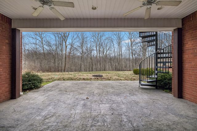 5140 Highway 52, W, Lafayette, TN 37083