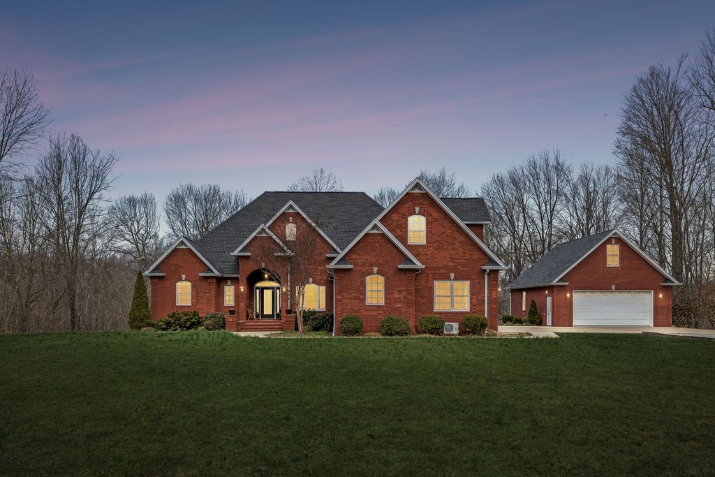 5140 Highway 52, W, Lafayette, TN 37083