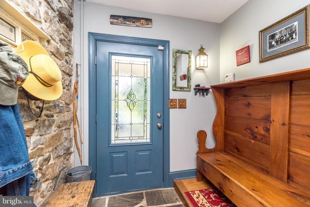 118 WAMBOLD RD, Green Lane, PA 18054