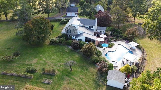 118 WAMBOLD RD, Green Lane, PA 18054